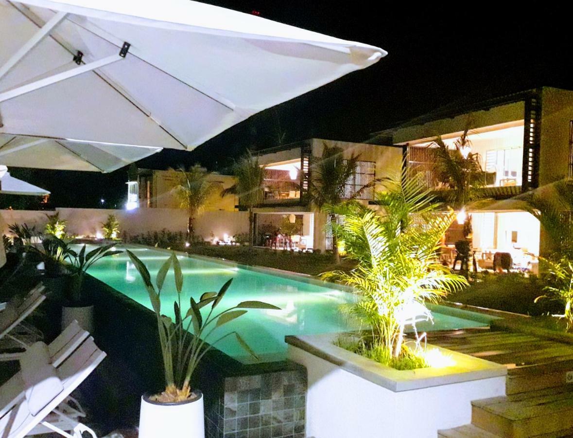 O'biches Beachfront Complex -